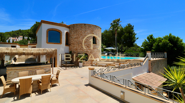 Luxusimmobilie in geschlossener Urbanisation nahe Ibiza-Stadt mit Blick aufs Meer und Dalt Vila zu verkaufen, Ibiza - Luxusimmobilie in geschlossener Urbanisation nahe Ibiza-Stadt mit Blick aufs Meer und Dalt Vila zu vermieten, Ibiza -