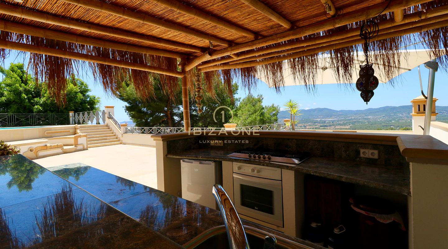 Luxusimmobilie in geschlossener Urbanisation nahe Ibiza-Stadt mit Blick aufs Meer und Dalt Vila zu verkaufen, Ibiza - Luxusimmobilie in geschlossener Urbanisation nahe Ibiza-Stadt mit Blick aufs Meer und Dalt Vila zu vermieten, Ibiza -
