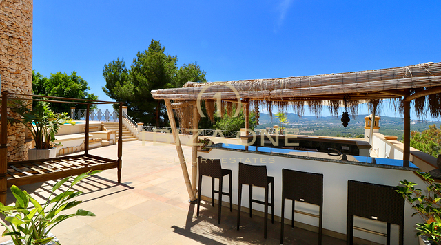 Luxusimmobilie in geschlossener Urbanisation nahe Ibiza-Stadt mit Blick aufs Meer und Dalt Vila zu verkaufen, Ibiza - Luxusimmobilie in geschlossener Urbanisation nahe Ibiza-Stadt mit Blick aufs Meer und Dalt Vila zu vermieten, Ibiza -