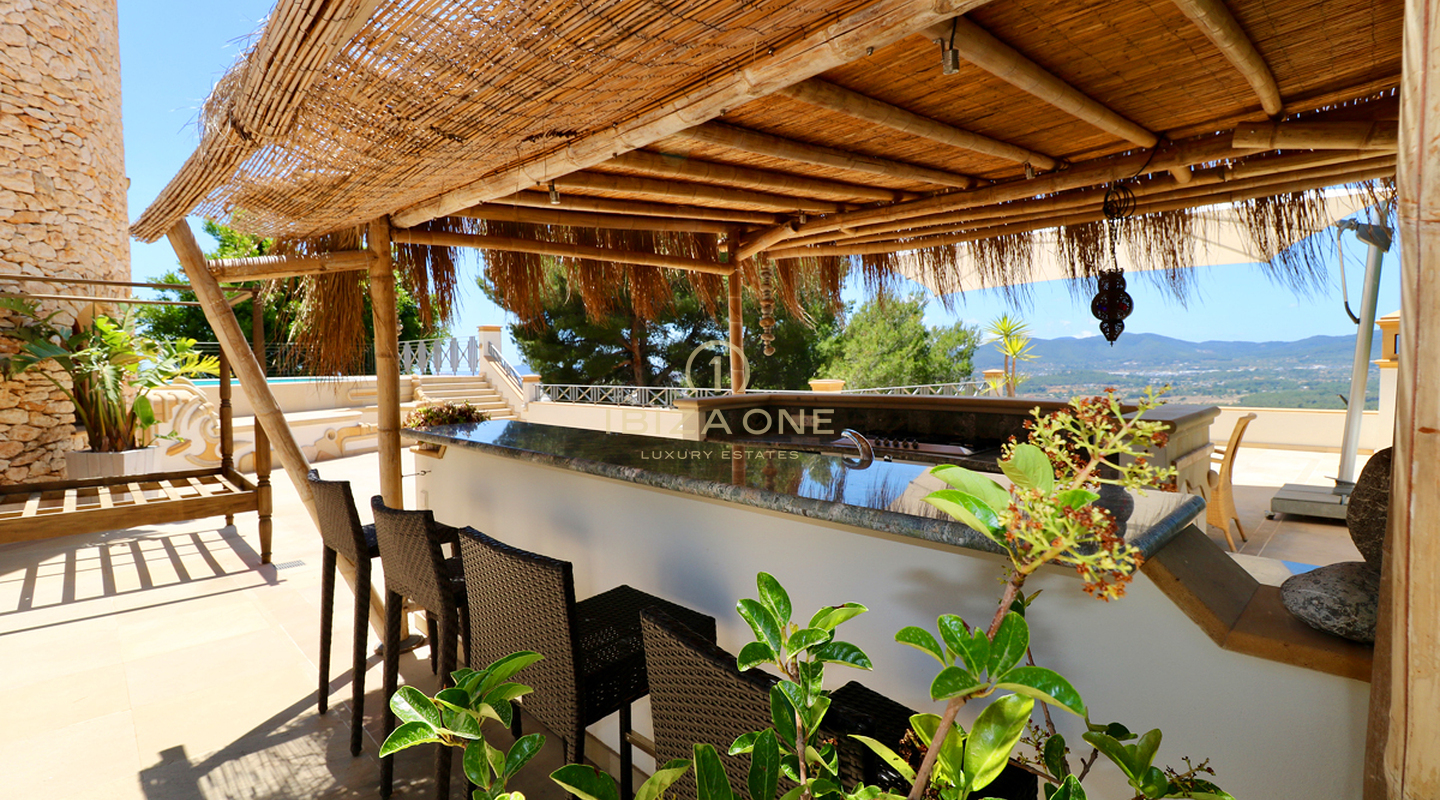 Luxusimmobilie in geschlossener Urbanisation nahe Ibiza-Stadt mit Blick aufs Meer und Dalt Vila zu verkaufen, Ibiza - Luxusimmobilie in geschlossener Urbanisation nahe Ibiza-Stadt mit Blick aufs Meer und Dalt Vila zu vermieten, Ibiza -