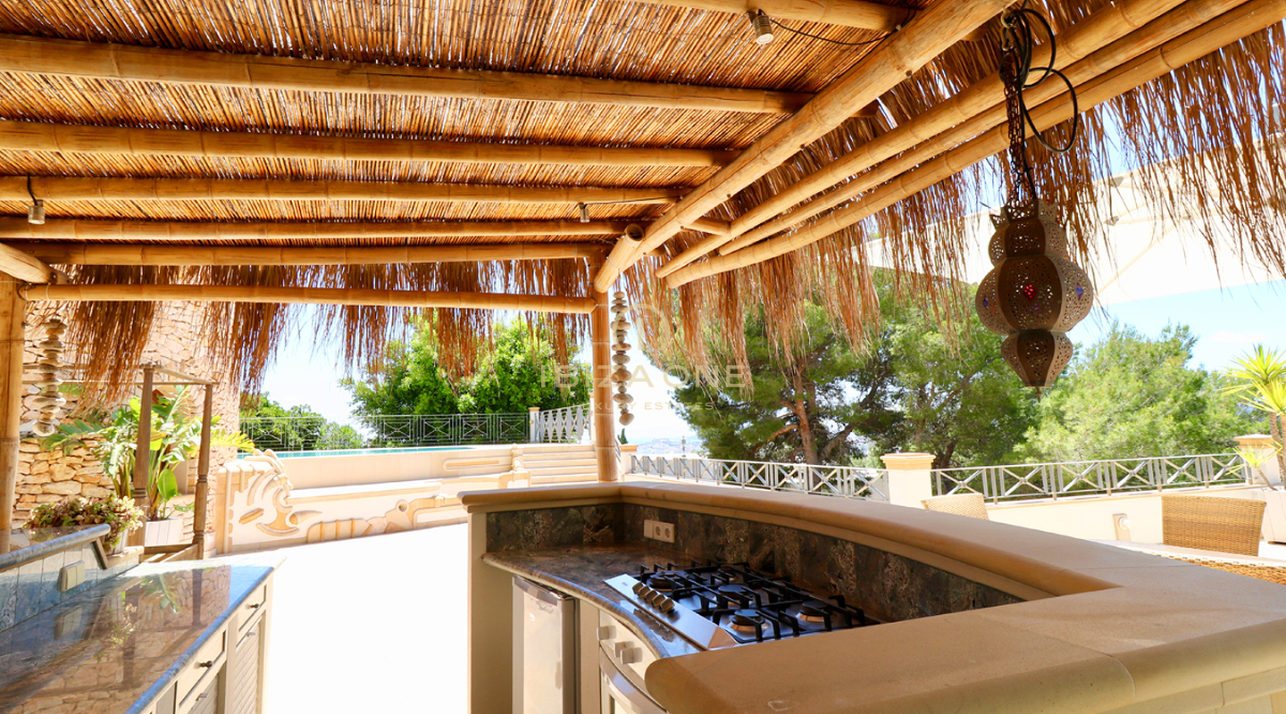 Luxusimmobilie in geschlossener Urbanisation nahe Ibiza-Stadt mit Blick aufs Meer und Dalt Vila zu verkaufen, Ibiza - Luxusimmobilie in geschlossener Urbanisation nahe Ibiza-Stadt mit Blick aufs Meer und Dalt Vila zu vermieten, Ibiza -