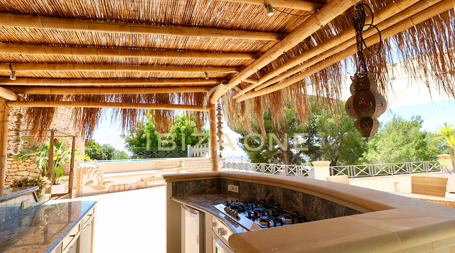 Luxusimmobilie in geschlossener Urbanisation nahe Ibiza-Stadt mit Blick aufs Meer und Dalt Vila zu verkaufen, Ibiza - Luxusimmobilie in geschlossener Urbanisation nahe Ibiza-Stadt mit Blick aufs Meer und Dalt Vila zu vermieten, Ibiza -