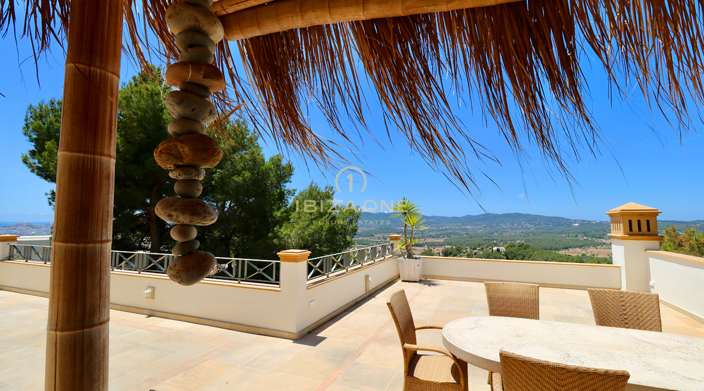 Luxusimmobilie in geschlossener Urbanisation nahe Ibiza-Stadt mit Blick aufs Meer und Dalt Vila zu verkaufen, Ibiza - Luxusimmobilie in geschlossener Urbanisation nahe Ibiza-Stadt mit Blick aufs Meer und Dalt Vila zu vermieten, Ibiza -