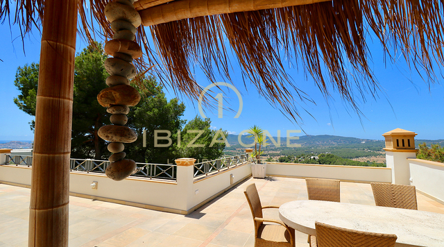 Luxusimmobilie in geschlossener Urbanisation nahe Ibiza-Stadt mit Blick aufs Meer und Dalt Vila zu verkaufen, Ibiza - Luxusimmobilie in geschlossener Urbanisation nahe Ibiza-Stadt mit Blick aufs Meer und Dalt Vila zu vermieten, Ibiza -