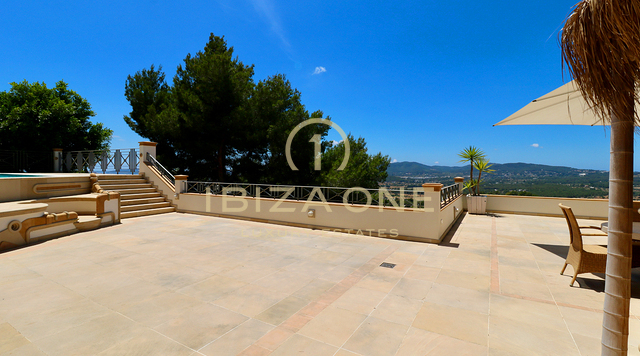 Luxusimmobilie in geschlossener Urbanisation nahe Ibiza-Stadt mit Blick aufs Meer und Dalt Vila zu verkaufen, Ibiza - Luxusimmobilie in geschlossener Urbanisation nahe Ibiza-Stadt mit Blick aufs Meer und Dalt Vila zu vermieten, Ibiza -