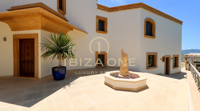 Luxusimmobilie in geschlossener Urbanisation nahe Ibiza-Stadt mit Blick aufs Meer und Dalt Vila zu verkaufen, Ibiza - Luxusimmobilie in geschlossener Urbanisation nahe Ibiza-Stadt mit Blick aufs Meer und Dalt Vila zu vermieten, Ibiza -