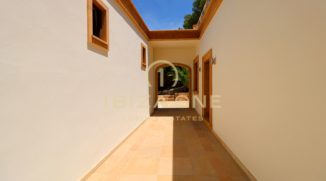 Luxusimmobilie in geschlossener Urbanisation nahe Ibiza-Stadt mit Blick aufs Meer und Dalt Vila zu verkaufen, Ibiza - Luxusimmobilie in geschlossener Urbanisation nahe Ibiza-Stadt mit Blick aufs Meer und Dalt Vila zu vermieten, Ibiza -