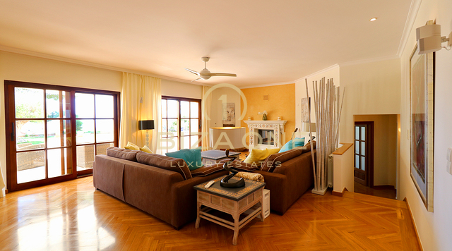 Luxusimmobilie in geschlossener Urbanisation nahe Ibiza-Stadt mit Blick aufs Meer und Dalt Vila zu verkaufen, Ibiza - Luxusimmobilie in geschlossener Urbanisation nahe Ibiza-Stadt mit Blick aufs Meer und Dalt Vila zu vermieten, Ibiza -
