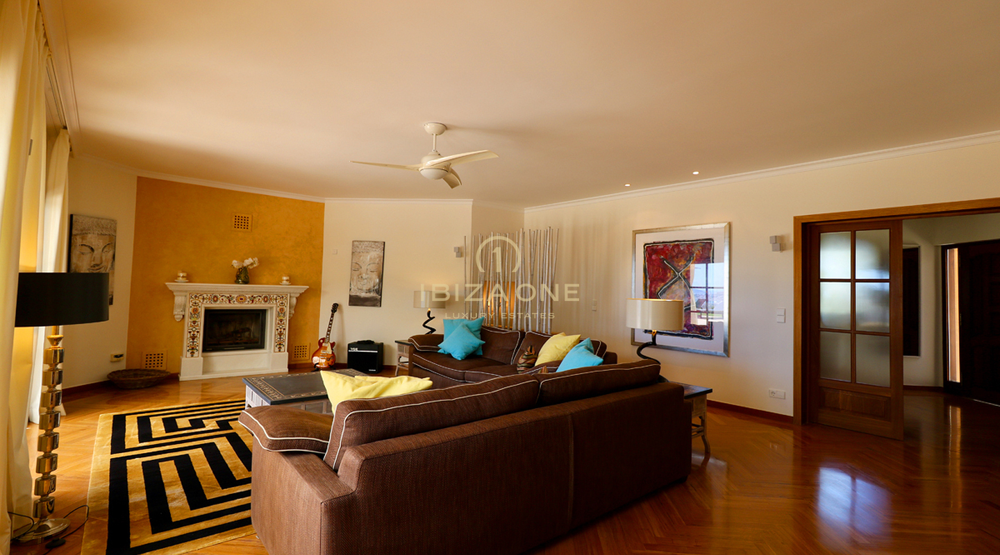 Luxusimmobilie in geschlossener Urbanisation nahe Ibiza-Stadt mit Blick aufs Meer und Dalt Vila zu verkaufen, Ibiza - Luxusimmobilie in geschlossener Urbanisation nahe Ibiza-Stadt mit Blick aufs Meer und Dalt Vila zu vermieten, Ibiza -