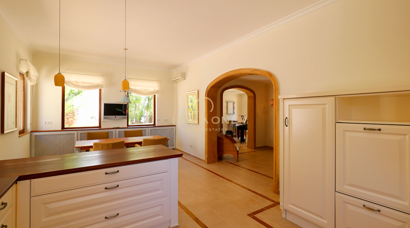 Proprietà di lusso in un complesso residenziale recintato vicino alla città di Ibiza con vista sul mare e su Dalt Vila in vendita, Ibiza - Proprietà di lusso in un complesso residenziale recintato vicino alla città di Ibiza con vista sul mare e su Dalt Vila in affitto, Ibiza -