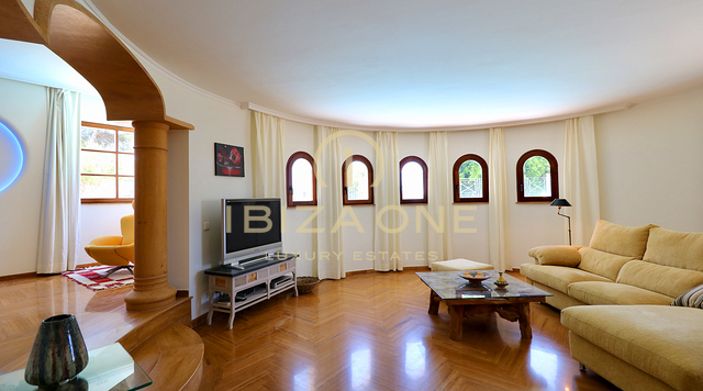 Luxury property in gated urbanization near Ibiza town with sea and Dalt Vila views for sale, Ibiza - Luxury property in gated urbanization near Ibiza town with sea and Dalt Vila views for rent, Ibiza -
