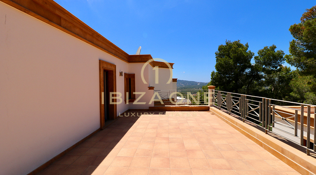 Luxury property in gated urbanization near Ibiza town with sea and Dalt Vila views for sale, Ibiza - Luxury property in gated urbanization near Ibiza town with sea and Dalt Vila views for rent, Ibiza -