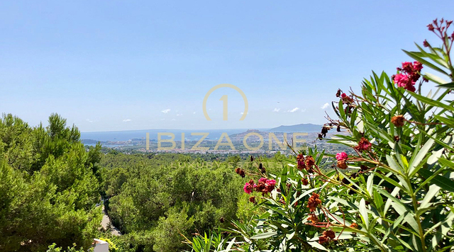 Luxusimmobilie in geschlossener Urbanisation nahe Ibiza-Stadt mit Blick aufs Meer und Dalt Vila zu verkaufen, Ibiza - Luxusimmobilie in geschlossener Urbanisation nahe Ibiza-Stadt mit Blick aufs Meer und Dalt Vila zu vermieten, Ibiza -