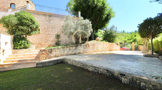 Luxusimmobilie in geschlossener Urbanisation nahe Ibiza-Stadt mit Blick aufs Meer und Dalt Vila zu verkaufen, Ibiza - Luxusimmobilie in geschlossener Urbanisation nahe Ibiza-Stadt mit Blick aufs Meer und Dalt Vila zu vermieten, Ibiza -