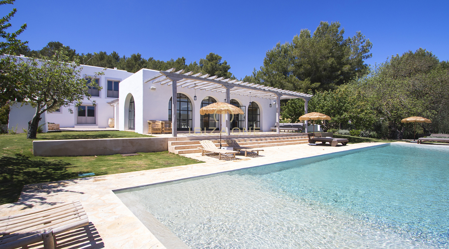 Prachtige nieuw gebouwde luxe finca/huis in Blakstad op een perceel van 24.000m2 te koop, Ibiza - Prachtige nieuw gebouwde luxe finca/huis in Blakstad op een perceel van 24.000m2 te huur, Ibiza