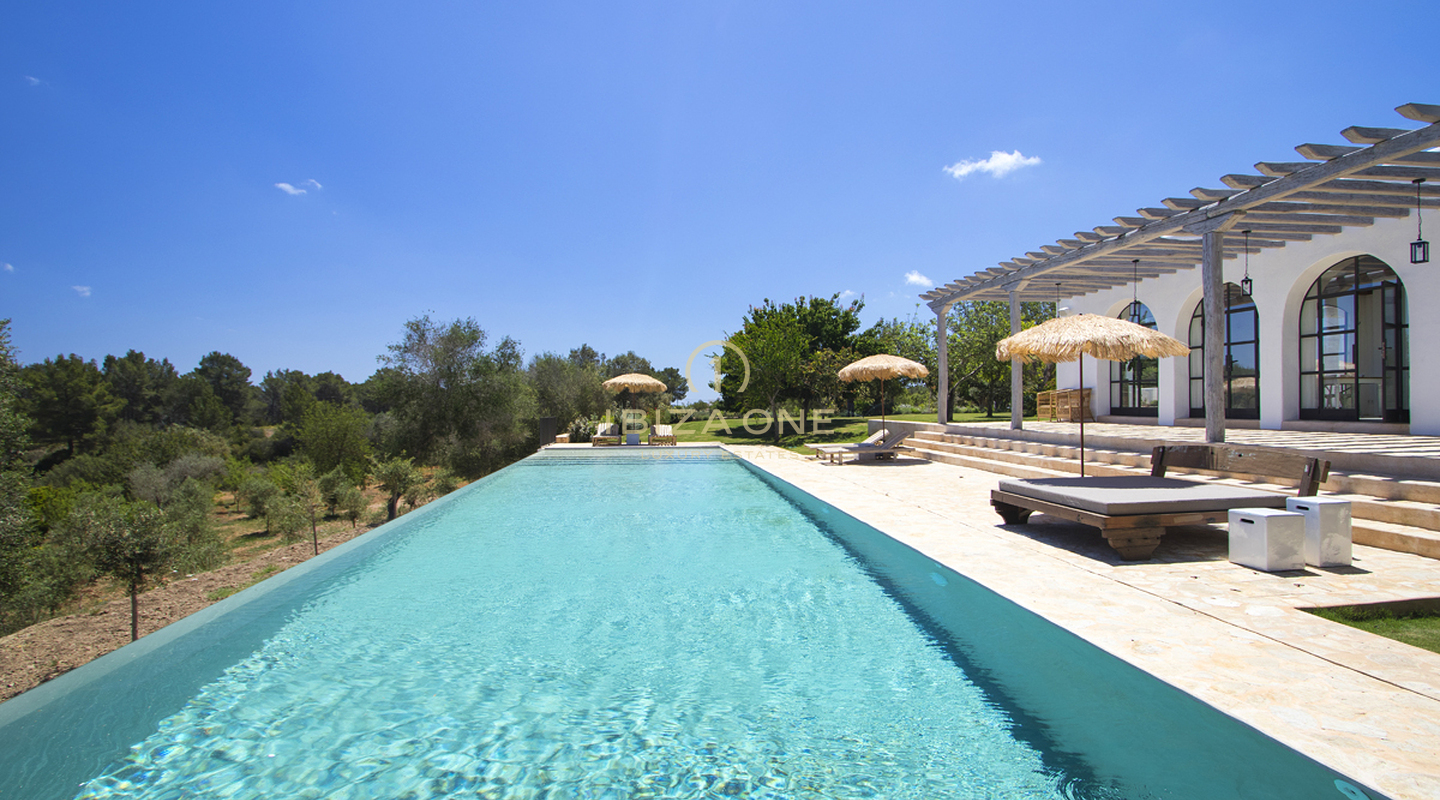 Prachtige nieuw gebouwde luxe finca/huis in Blakstad op een perceel van 24.000m2 te koop, Ibiza - Prachtige nieuw gebouwde luxe finca/huis in Blakstad op een perceel van 24.000m2 te huur, Ibiza