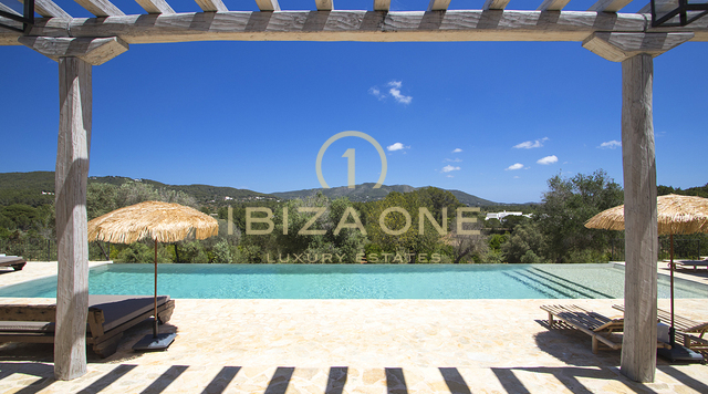 Prachtige nieuw gebouwde luxe finca/huis in Blakstad op een perceel van 24.000m2 te koop, Ibiza - Prachtige nieuw gebouwde luxe finca/huis in Blakstad op een perceel van 24.000m2 te huur, Ibiza