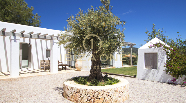 Prachtige nieuw gebouwde luxe finca/huis in Blakstad op een perceel van 24.000m2 te koop, Ibiza - Prachtige nieuw gebouwde luxe finca/huis in Blakstad op een perceel van 24.000m2 te huur, Ibiza