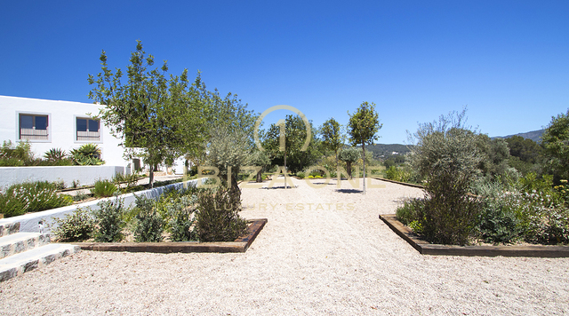 Prachtige nieuw gebouwde luxe finca/huis in Blakstad op een perceel van 24.000m2 te koop, Ibiza - Prachtige nieuw gebouwde luxe finca/huis in Blakstad op een perceel van 24.000m2 te huur, Ibiza