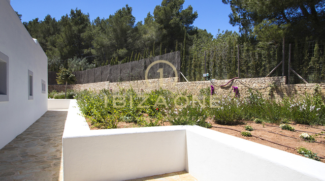 Prachtige nieuw gebouwde luxe finca/huis in Blakstad op een perceel van 24.000m2 te koop, Ibiza - Prachtige nieuw gebouwde luxe finca/huis in Blakstad op een perceel van 24.000m2 te huur, Ibiza