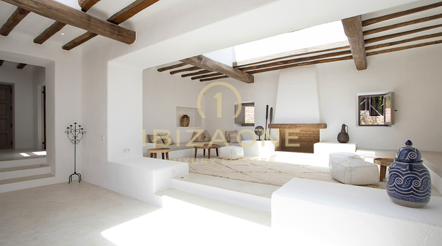 Prachtige nieuw gebouwde luxe finca/huis in Blakstad op een perceel van 24.000m2 te koop, Ibiza - Prachtige nieuw gebouwde luxe finca/huis in Blakstad op een perceel van 24.000m2 te huur, Ibiza