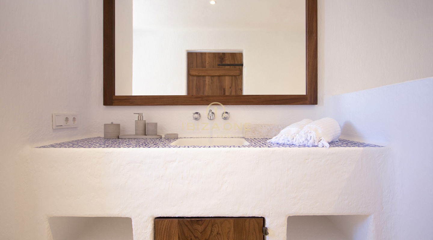 Wunderschöne neu gebaute Luxus-Finca/Haus in Blakstad auf einem 24.000 m² großen Grundstück zu verkaufen, Ibiza - Wunderschöne neu gebaute Luxus-Finca/Haus in Blakstad auf einem 24.000 m² großen Grundstück zu vermieten, Ibiza