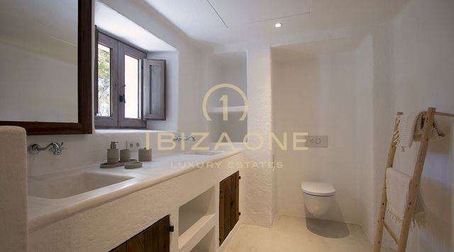 Nieuw gebouwde luxe finca/woning met gastenverblijf in Blakstad, vlakbij Ibiza-stad, te koop, Ibiza - Nieuw gebouwde luxe finca/woning met gastenverblijf in Blakstad, vlakbij Ibiza-stad, te huur, Ibiza