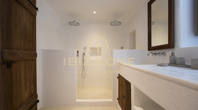 Finca / casa de lujo de nueva construcción en Blakstad con casa de invitados cerca de la ciudad de Ibiza en venta, Ibiza - Finca / casa de lujo de nueva construcción en Blakstad con casa de invitados cerca de la ciudad de Ibiza en alquiler, Ibiza