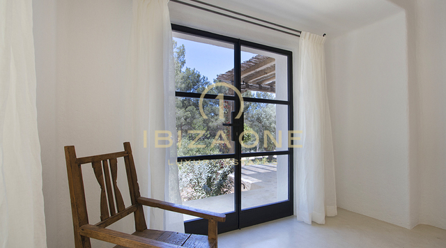 Finca / maison de luxe nouvellement construite à Blakstad avec maison d'hôtes près de la ville d'Ibiza à vendre, Ibiza - Finca / maison de luxe nouvellement construite à Blakstad avec maison d'hôtes près de la ville d'Ibiza à louer, Ibiza