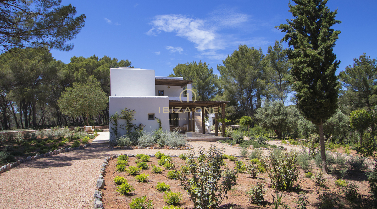 Finca / maison de luxe nouvellement construite à Blakstad avec maison d'hôtes près de la ville d'Ibiza à vendre, Ibiza - Finca / maison de luxe nouvellement construite à Blakstad avec maison d'hôtes près de la ville d'Ibiza à louer, Ibiza
