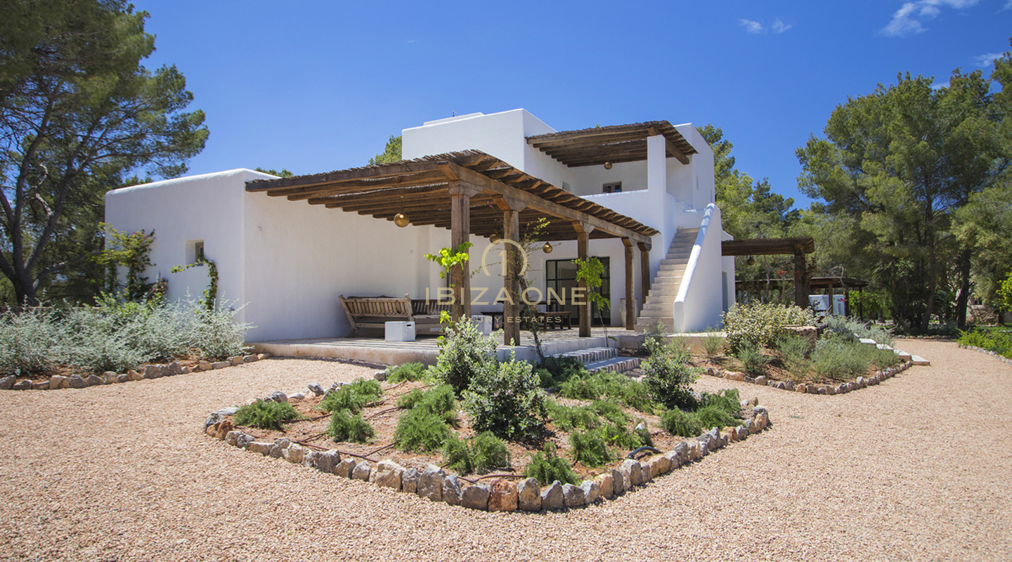 Finca / maison de luxe nouvellement construite à Blakstad avec maison d'hôtes près de la ville d'Ibiza à vendre, Ibiza - Finca / maison de luxe nouvellement construite à Blakstad avec maison d'hôtes près de la ville d'Ibiza à louer, Ibiza