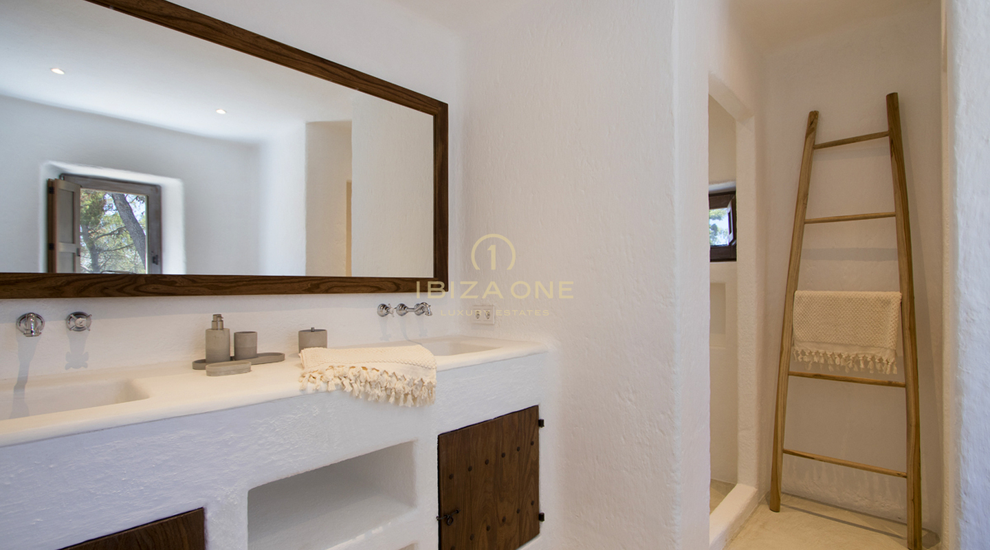 Newly built luxury Blakstad finca / house with guest house near Ibiza town for sale, Ibiza - Newly built luxury Blakstad finca / house with guest house near Ibiza town for rent, Ibiza