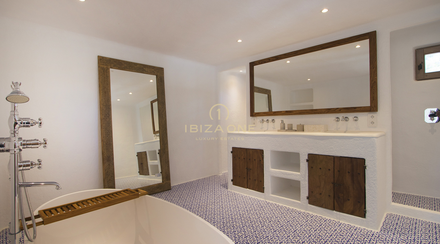 Neu gebaute Luxus-Finca/Haus in Blakstad mit Gästehaus in der Nähe von Ibiza-Stadt zu verkaufen, Ibiza - Neu gebaute Luxus-Finca/Haus in Blakstad mit Gästehaus in der Nähe von Ibiza-Stadt zu vermieten, Ibiza