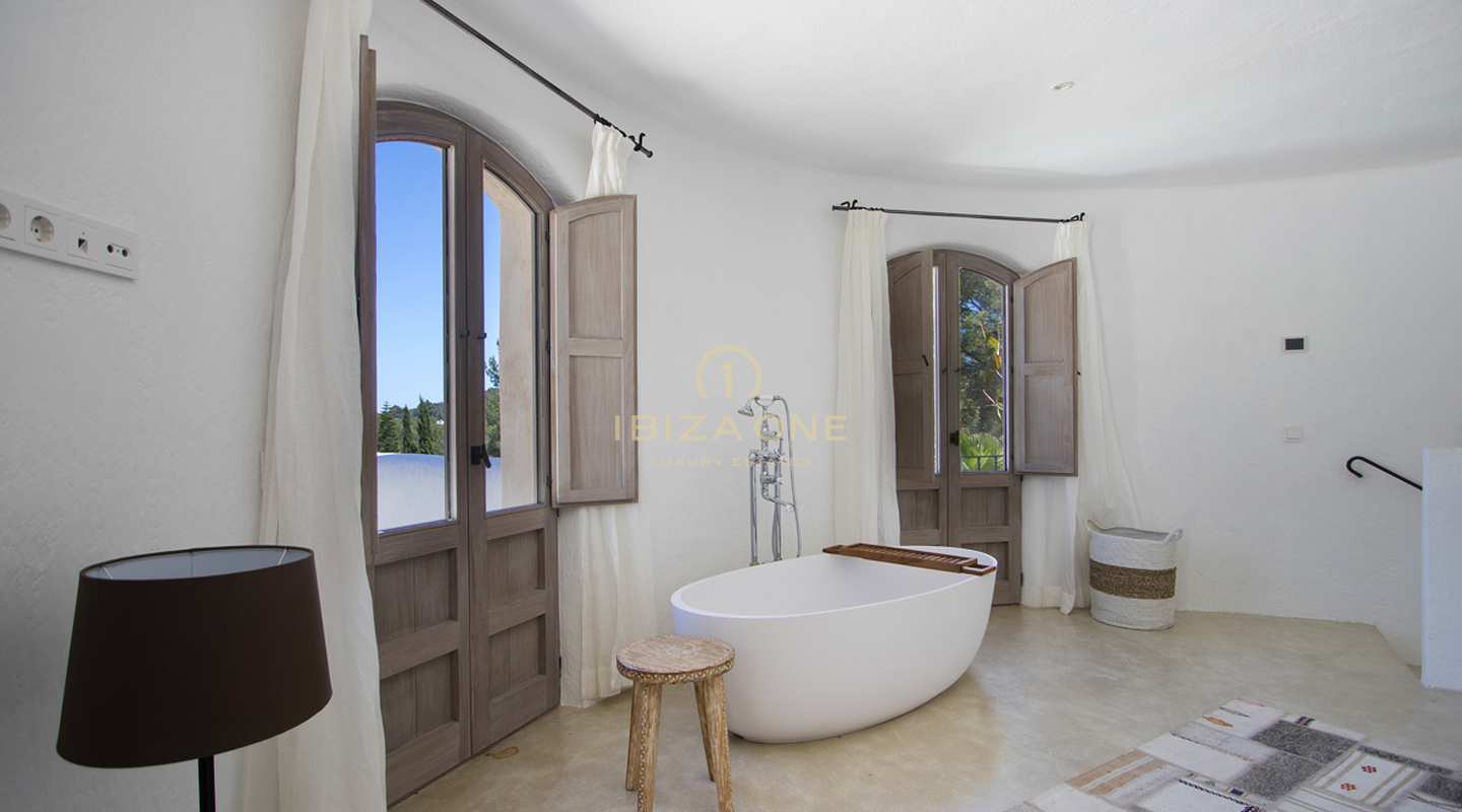 Finca / casa de lujo de nueva construcción en Blakstad con casa de invitados cerca de la ciudad de Ibiza en venta, Ibiza - Finca / casa de lujo de nueva construcción en Blakstad con casa de invitados cerca de la ciudad de Ibiza en alquiler, Ibiza