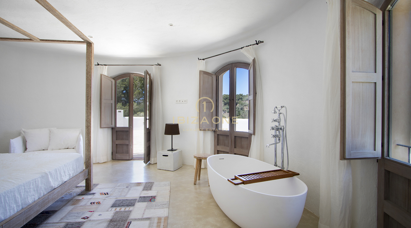 Neu gebaute Luxus-Finca/Haus in Blakstad mit Gästehaus in der Nähe von Ibiza-Stadt zu verkaufen, Ibiza - Neu gebaute Luxus-Finca/Haus in Blakstad mit Gästehaus in der Nähe von Ibiza-Stadt zu vermieten, Ibiza