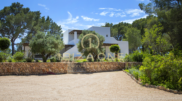 Finca / casa de lujo de nueva construcción en Blakstad con casa de invitados cerca de la ciudad de Ibiza en venta, Ibiza - Finca / casa de lujo de nueva construcción en Blakstad con casa de invitados cerca de la ciudad de Ibiza en alquiler, Ibiza