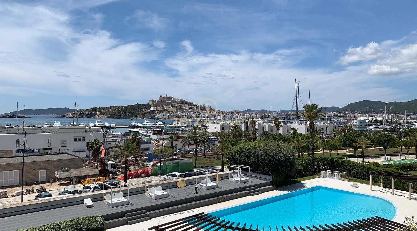 Luxe appartement met 3 slaapkamers aan de Paseo Maritimo met uitzicht op Dalt Vila en de zee te koop, Ibiza - Luxe appartement met 3 slaapkamers aan de Paseo Maritimo met uitzicht op Dalt Vila en de zee te huur, Ibiza