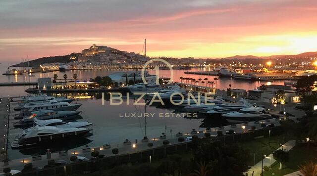 Apartamento de lujo en el Paseo Marítimo con vistas al mar y a Dalt Vila en venta, Ibiza - Apartamento de lujo en el Paseo Marítimo con vistas al mar y a Dalt Vila en alquiler, Ibiza