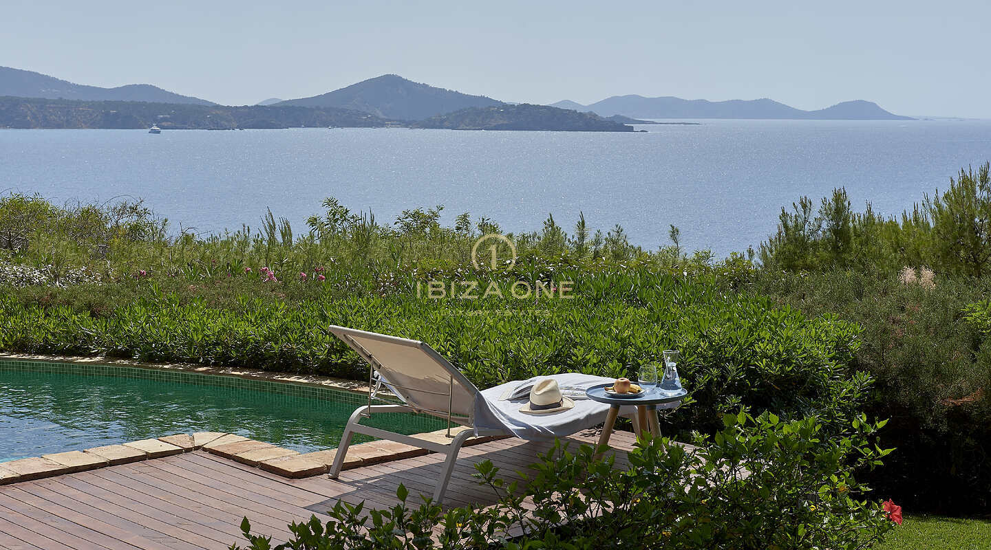 Villa in erster Meereslinie mit privatem Meerzugang zu verkaufen, Ibiza - Wasserhaus mit privatem Meerzugang zu verkaufen, Ibiza - Villa am Strand mit privatem Meerzugang zu verkaufen, Ibiza - Villa in erster Meereslinie mit privatem Meerzugang zu vermieten, Ibiza - Wasserhaus mit privatem Meerzugang zu vermieten, Ibiza - Villa am Strand mit privatem Meerzugang zu vermieten, Ibiza