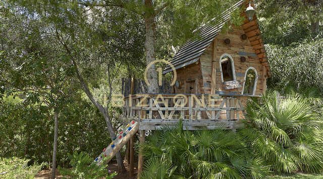 Villa in erster Meereslinie mit privatem Meerzugang zu verkaufen, Ibiza - Wasserhaus mit privatem Meerzugang zu verkaufen, Ibiza - Villa am Strand mit privatem Meerzugang zu verkaufen, Ibiza - Villa in erster Meereslinie mit privatem Meerzugang zu vermieten, Ibiza - Wasserhaus mit privatem Meerzugang zu vermieten, Ibiza - Villa am Strand mit privatem Meerzugang zu vermieten, Ibiza