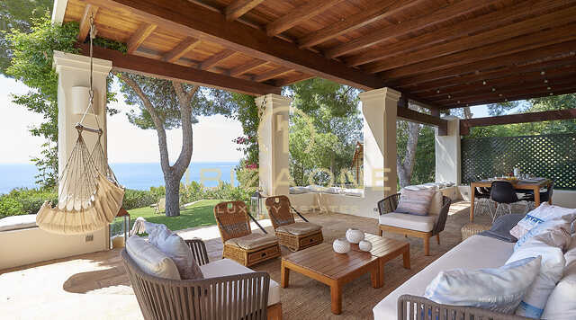 Villa in erster Meereslinie mit privatem Meerzugang zu verkaufen, Ibiza - Wasserhaus mit privatem Meerzugang zu verkaufen, Ibiza - Villa am Strand mit privatem Meerzugang zu verkaufen, Ibiza - Villa in erster Meereslinie mit privatem Meerzugang zu vermieten, Ibiza - Wasserhaus mit privatem Meerzugang zu vermieten, Ibiza - Villa am Strand mit privatem Meerzugang zu vermieten, Ibiza