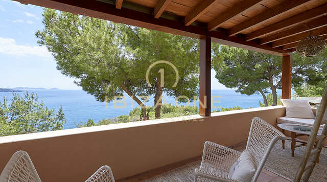 Villa in erster Meereslinie mit privatem Meerzugang zu verkaufen, Ibiza - Wasserhaus mit privatem Meerzugang zu verkaufen, Ibiza - Villa am Strand mit privatem Meerzugang zu verkaufen, Ibiza - Villa in erster Meereslinie mit privatem Meerzugang zu vermieten, Ibiza - Wasserhaus mit privatem Meerzugang zu vermieten, Ibiza - Villa am Strand mit privatem Meerzugang zu vermieten, Ibiza