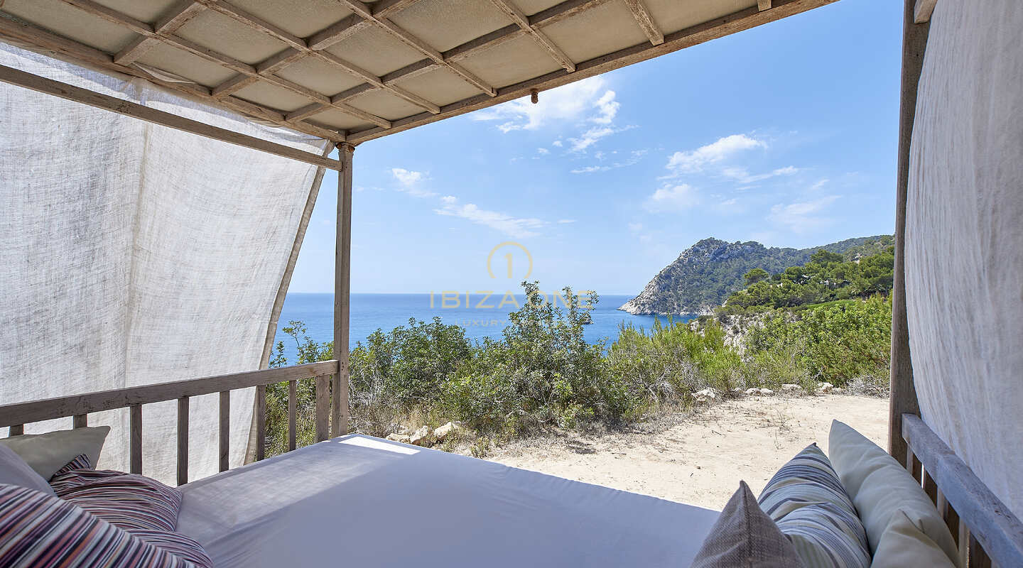 Villa aan de eerste zeelijn met privétoegang tot de zee te koop, Ibiza - Waterhouse met privétoegang tot de zee te koop, Ibiza - Villa aan het strand met privétoegang tot de zee te koop, Ibiza - Villa aan het strand met privétoegang tot de zee te huur, Ibiza - Waterhouse met privétoegang tot de zee te huur, Ibiza - Villa aan het strand met privétoegang tot de zee te huur, Ibiza
