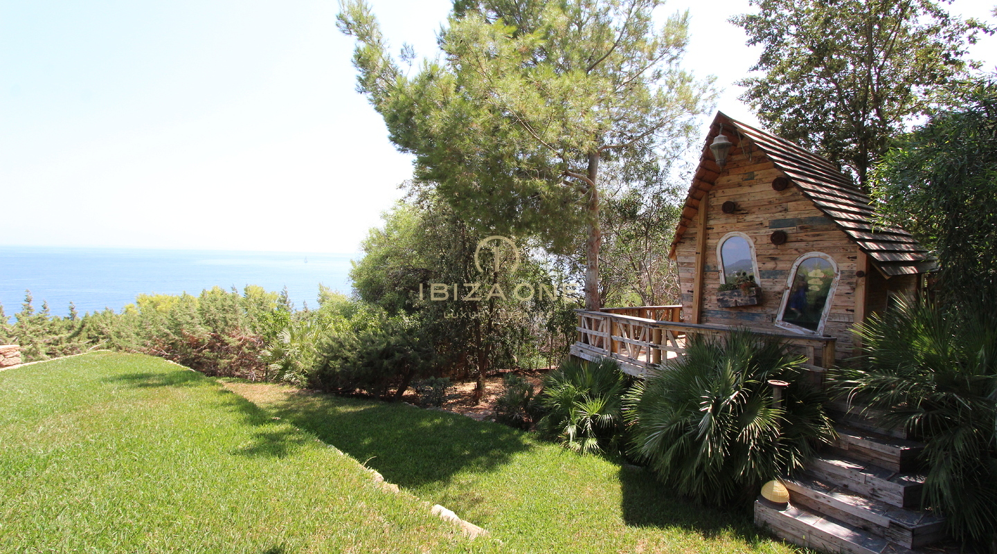 Villa in erster Meereslinie mit privatem Meerzugang zu verkaufen, Ibiza - Wasserhaus mit privatem Meerzugang zu verkaufen, Ibiza - Villa am Strand mit privatem Meerzugang zu verkaufen, Ibiza - Villa in erster Meereslinie mit privatem Meerzugang zu vermieten, Ibiza - Wasserhaus mit privatem Meerzugang zu vermieten, Ibiza - Villa am Strand mit privatem Meerzugang zu vermieten, Ibiza