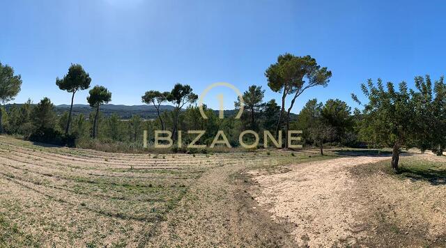 Projet de luxe Rolf Blakstad à vendre sur un magnifique terrain avec vue sur Ibiza, Ibiza