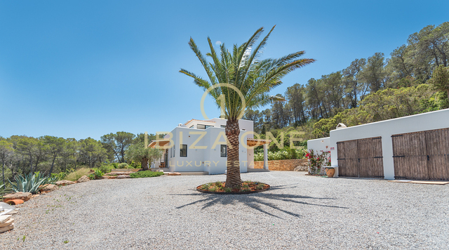 Preciosa finca de lujo con vistas al mar en venta cerca de Ibiza, Sta. Gertrudis y Sta. Eulalia. En venta, Ibiza. Preciosa finca de lujo con vistas al mar en venta cerca de Ibiza, Sta. Gertrudis y Sta. Eulalia. En alquiler, Ibiza.