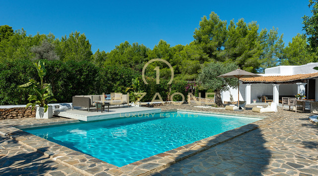 Auténtica y preciosa finca de lujo con dos casas de invitados en venta, Ibiza - Auténtica y preciosa finca de lujo con dos casas de invitados en alquiler, Ibiza
