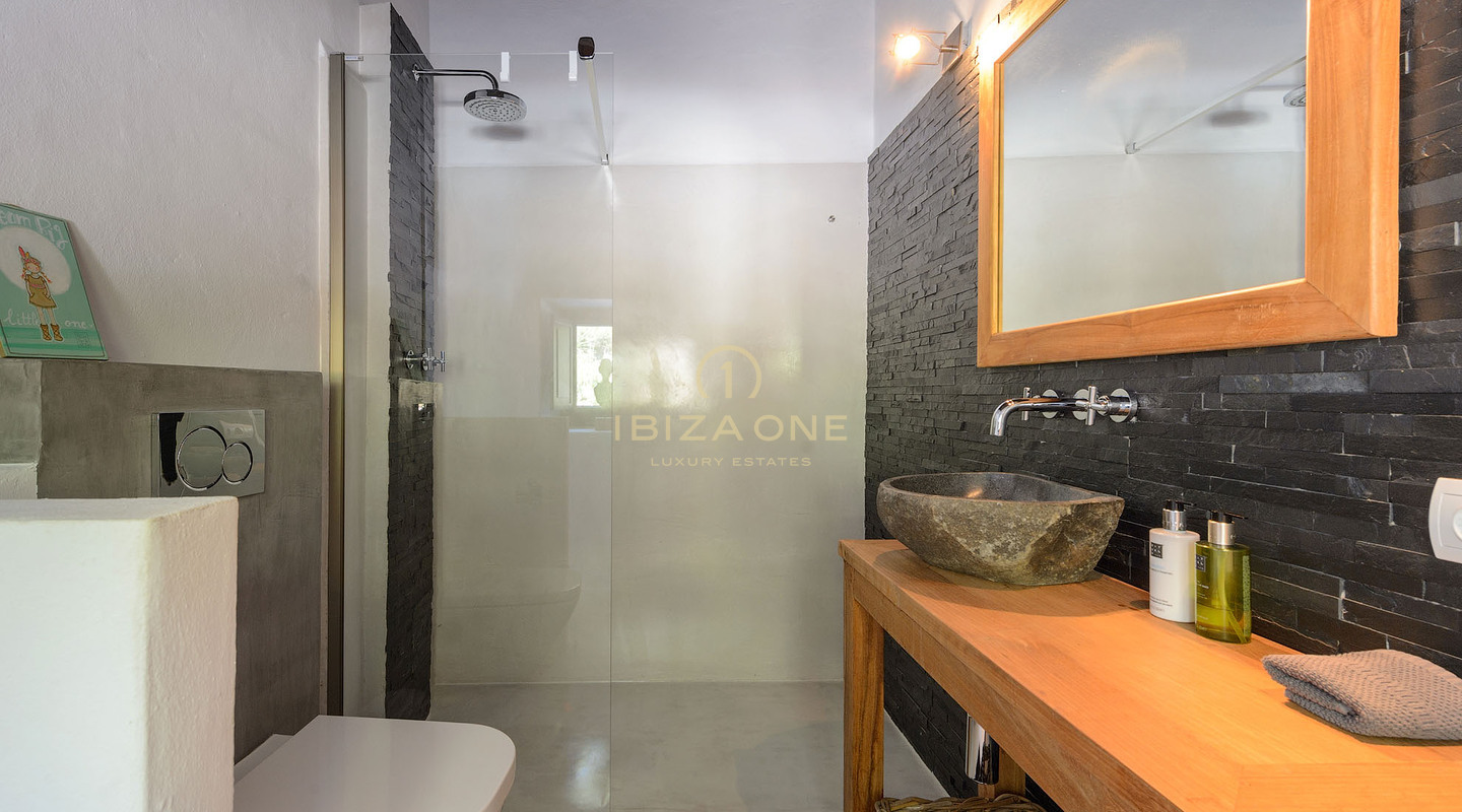Auténtica y preciosa finca de lujo con dos casas de invitados en venta, Ibiza - Auténtica y preciosa finca de lujo con dos casas de invitados en alquiler, Ibiza