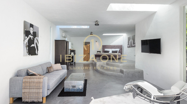 Authentically beautiful and luxury finca with two guest houses for sale, Ibiza - Authentically beautiful and luxury finca with two guest houses for rent, Ibiza