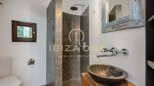 Authentiek mooie en luxe finca met twee gastenverblijven te koop, Ibiza - Authentiek mooie en luxe finca met twee gastenverblijven te huur, Ibiza